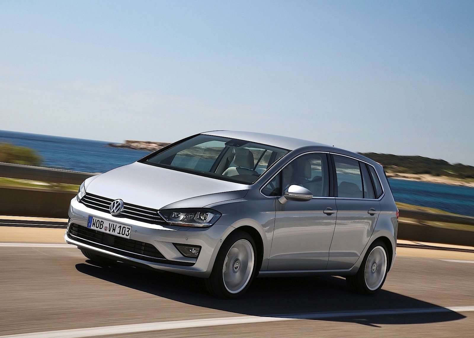 Volkswagen Golf Sportsvan photo 16