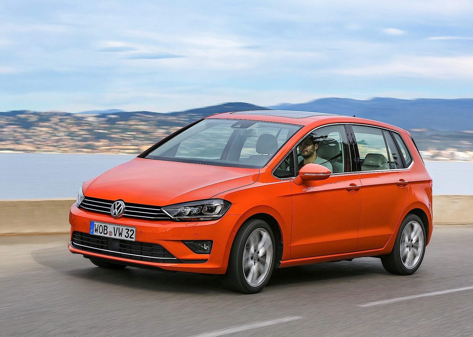 Volkswagen Golf Sportsvan photo 17