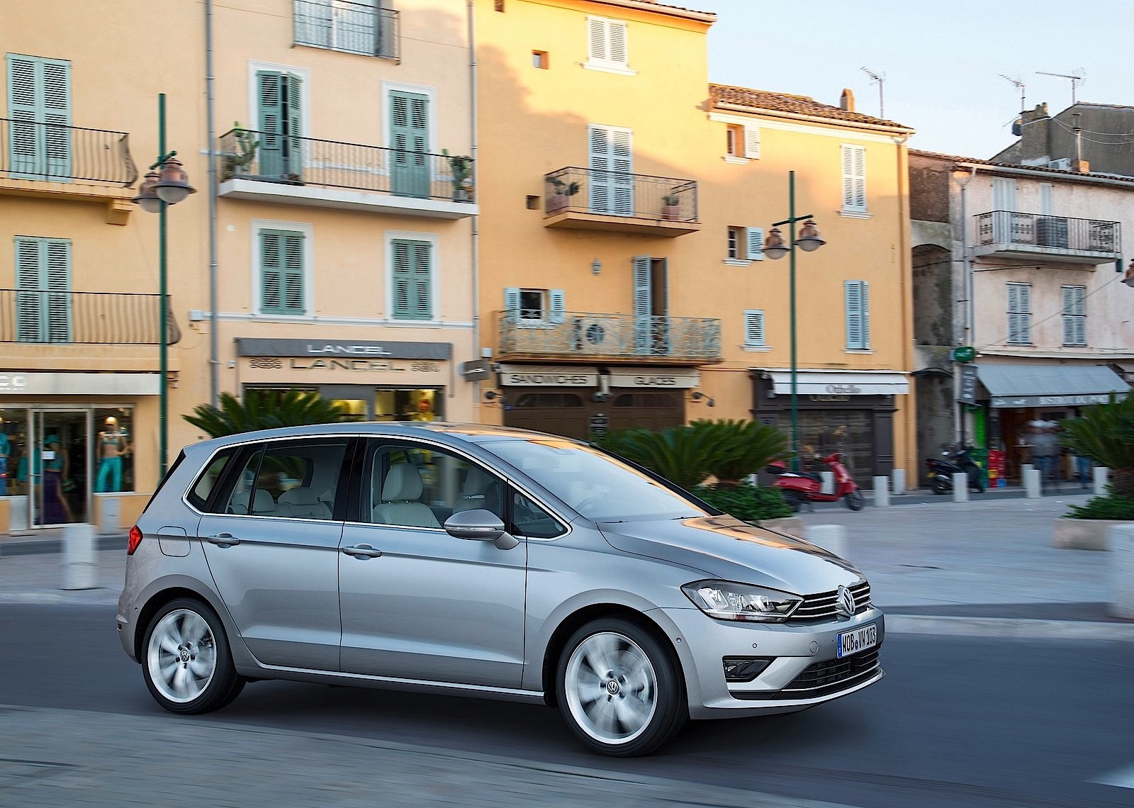 Volkswagen Golf Sportsvan photo 18