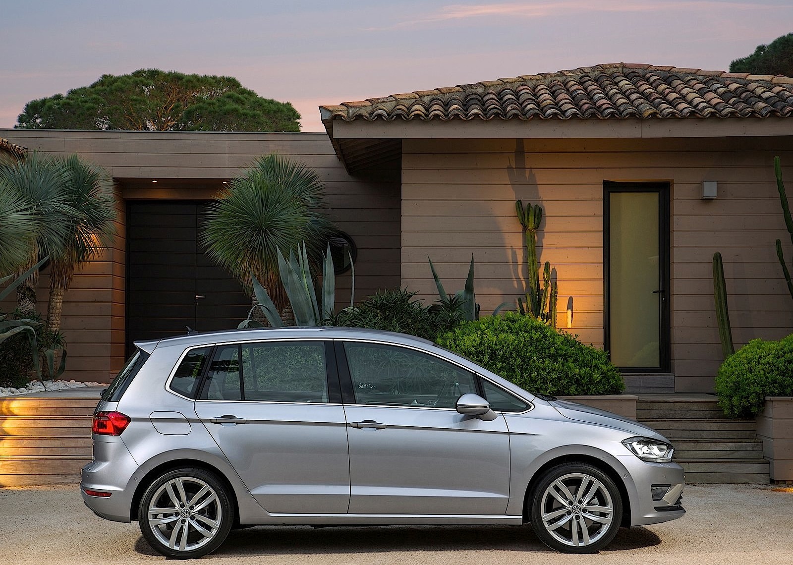 Volkswagen Golf Sportsvan photo 19