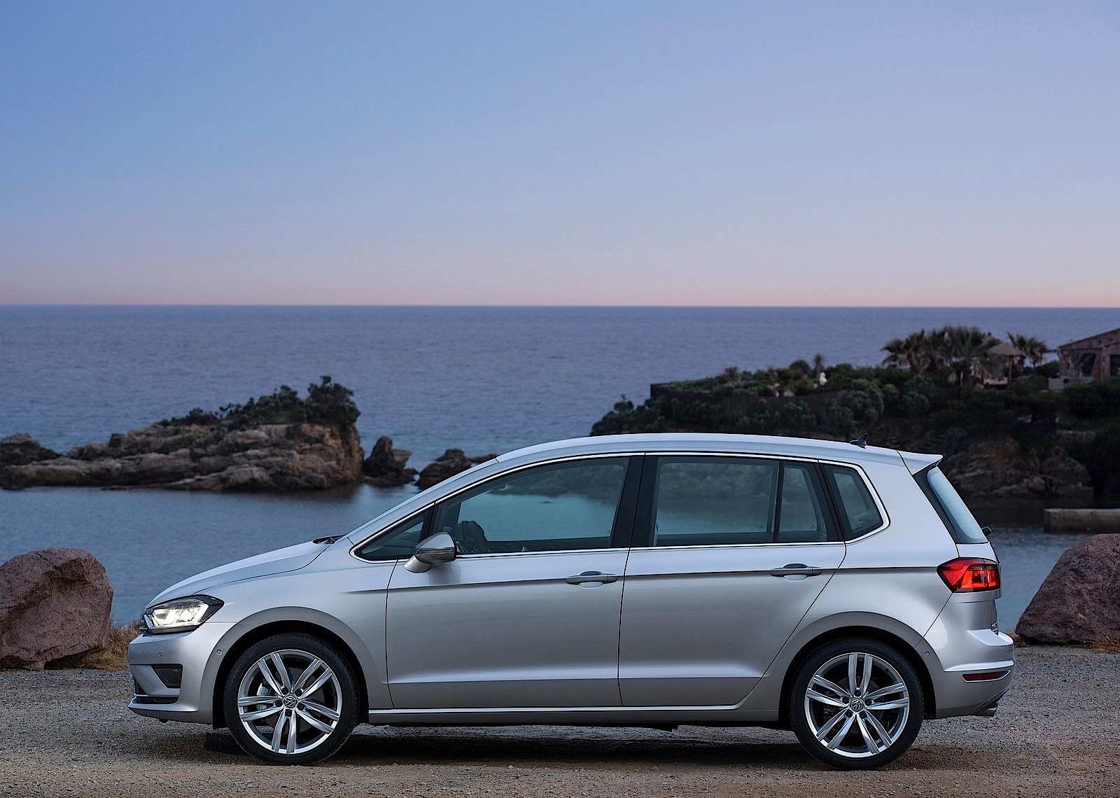 Volkswagen Golf Sportsvan photo 20