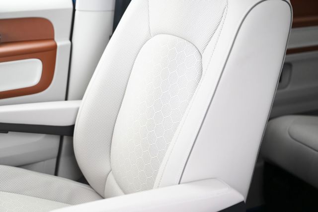Volkswagen Id. Buzz photo 75