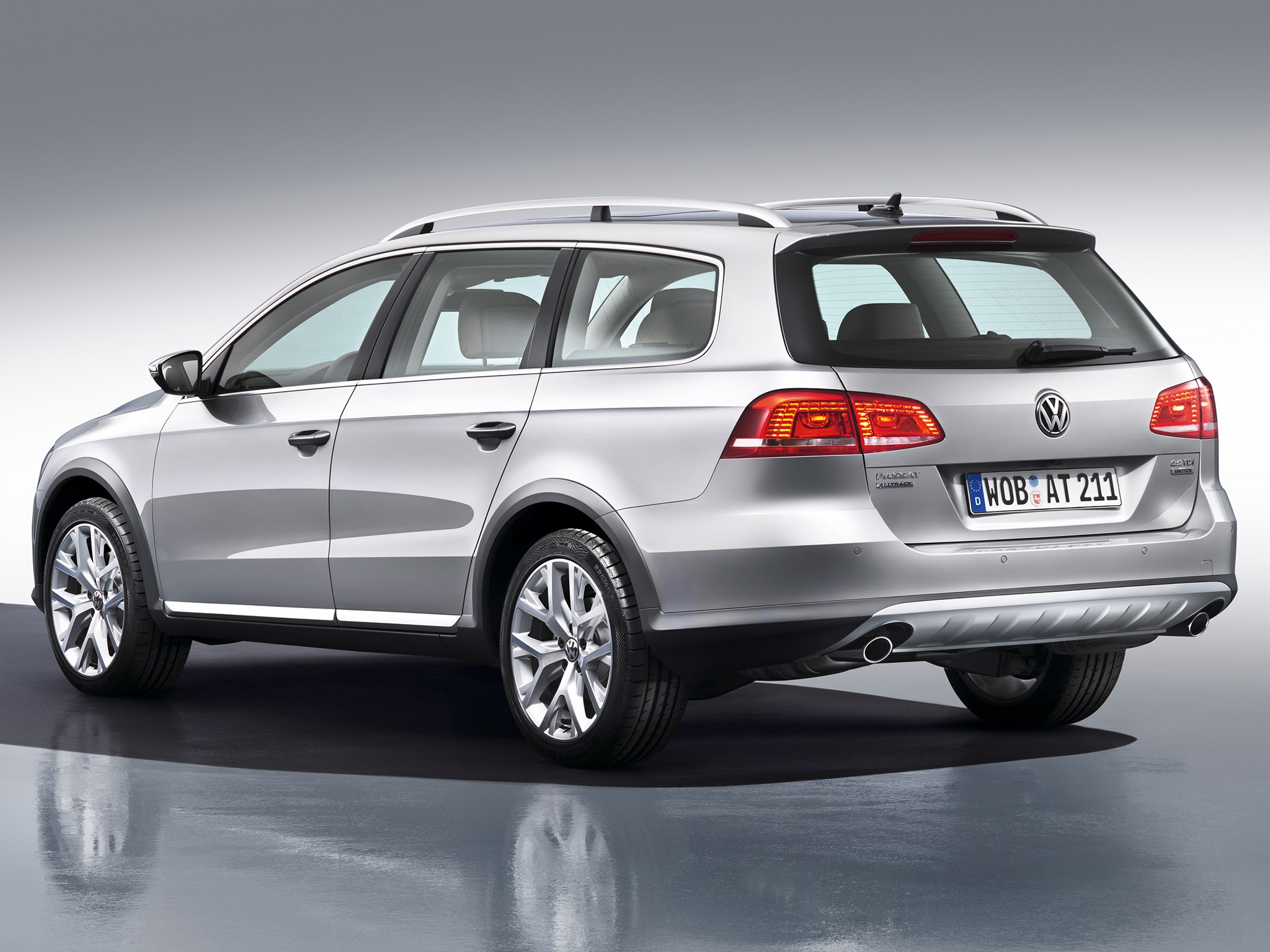 Volkswagen Passat Alltrack photo 2