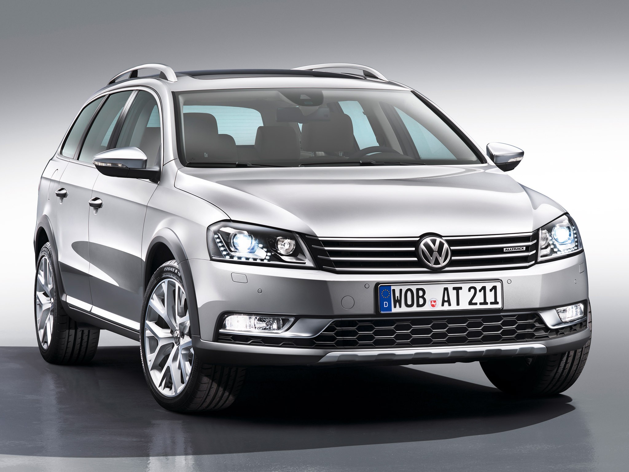 VOLKSWAGEN Passat Alltrack