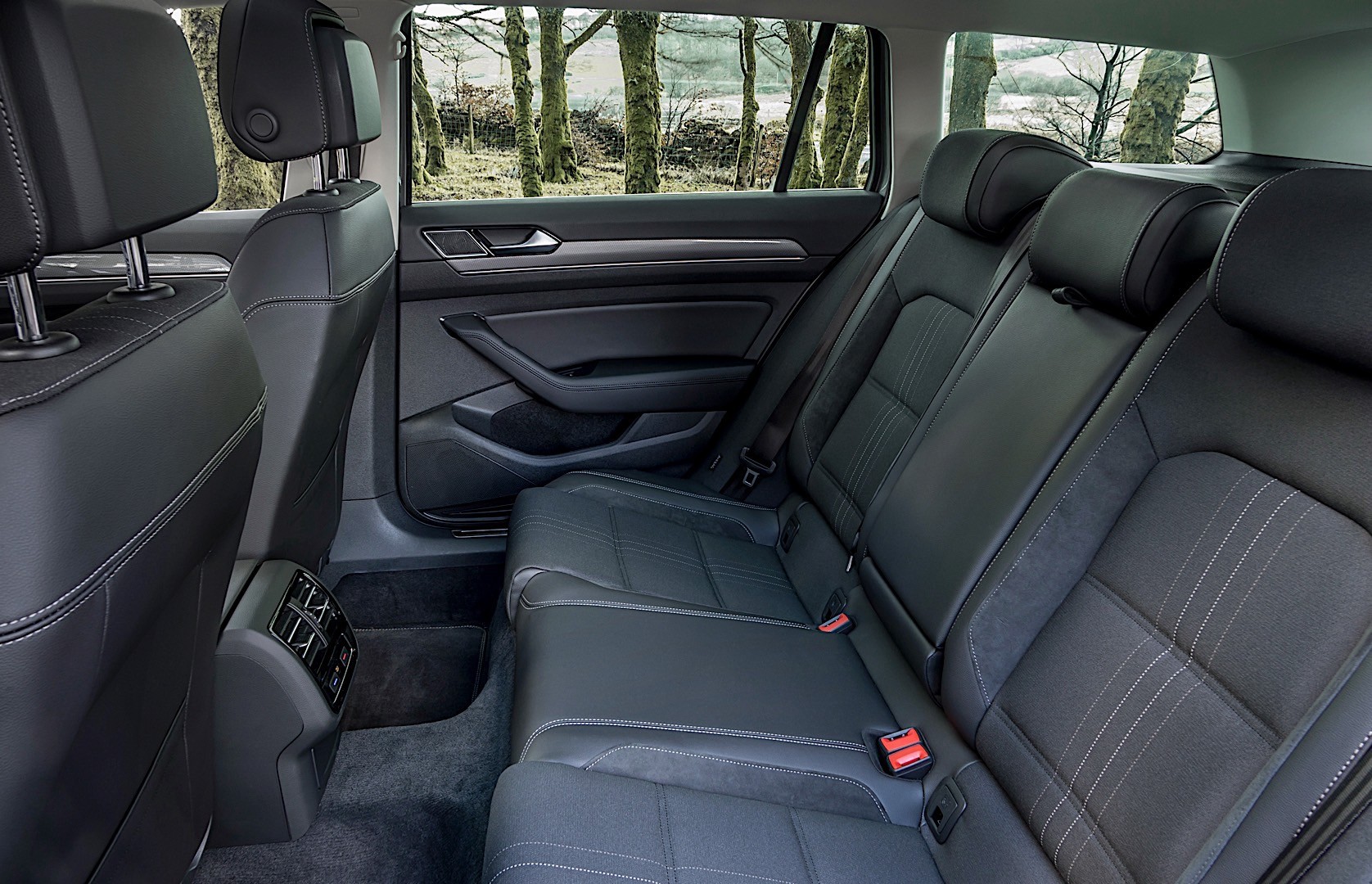 Volkswagen Passat Alltrack photo 76