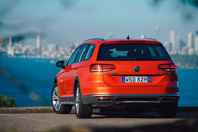 Volkswagen Passat Alltrack photo 32