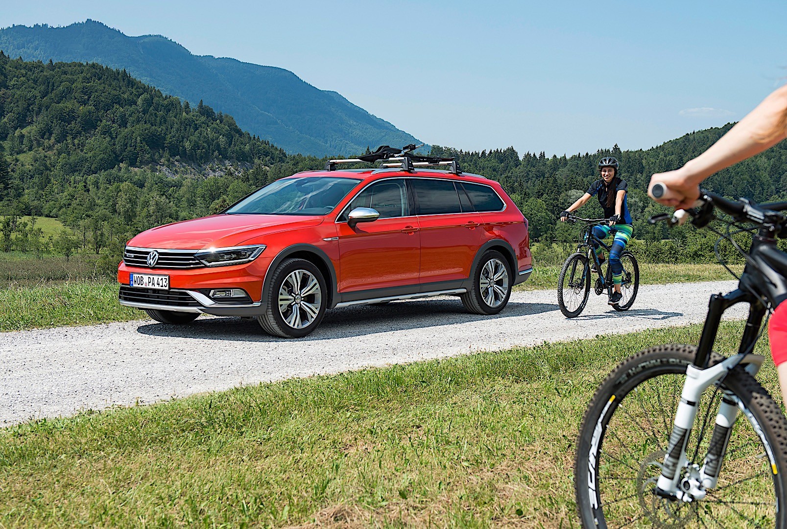 Volkswagen Passat Alltrack photo 35