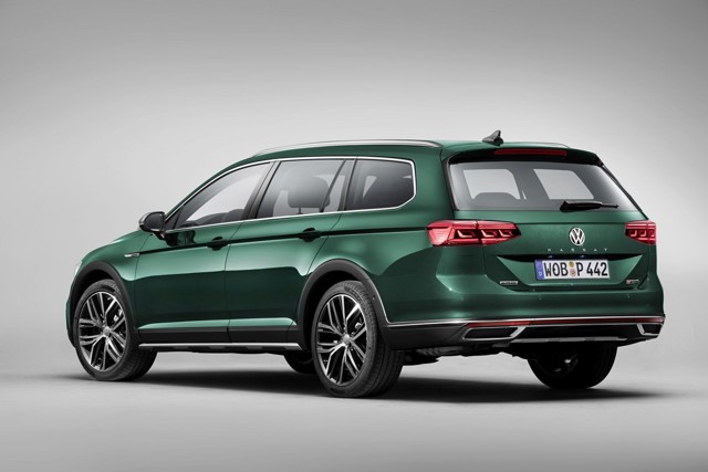 Volkswagen Passat Alltrack photo 2