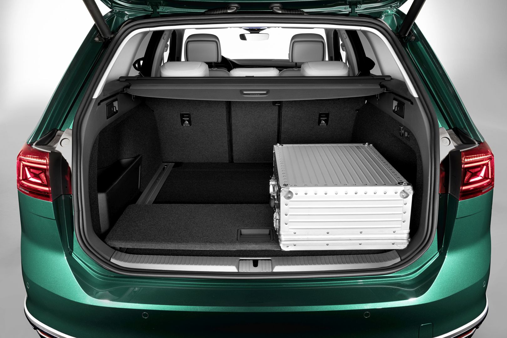 Volkswagen Passat Alltrack photo 18