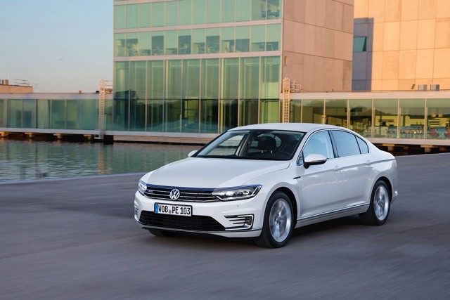 Volkswagen Passat Gte photo 3