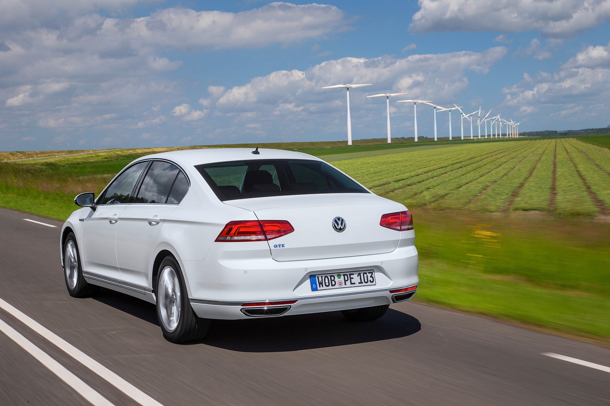 Volkswagen Passat Gte photo 6
