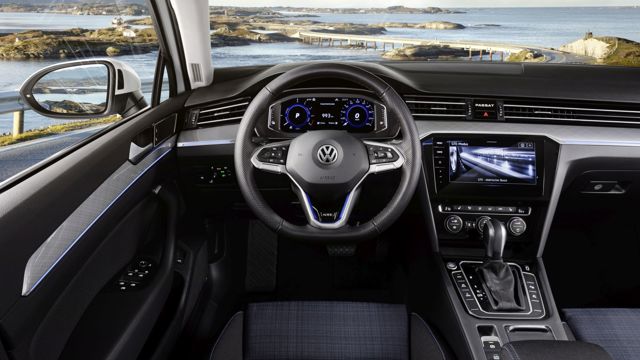 Volkswagen Passat Gte photo 6