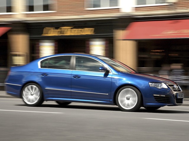 Volkswagen Passat R photo 13