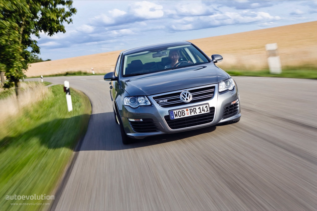 Volkswagen Passat R photo 10