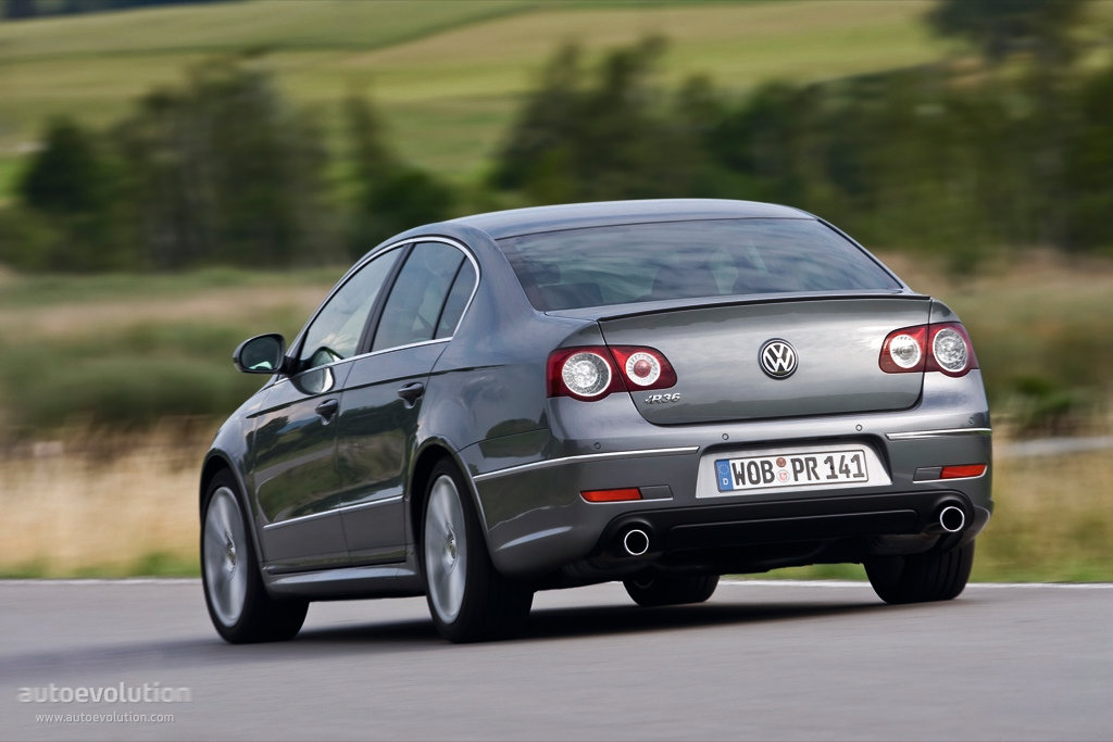 Volkswagen Passat R photo 12