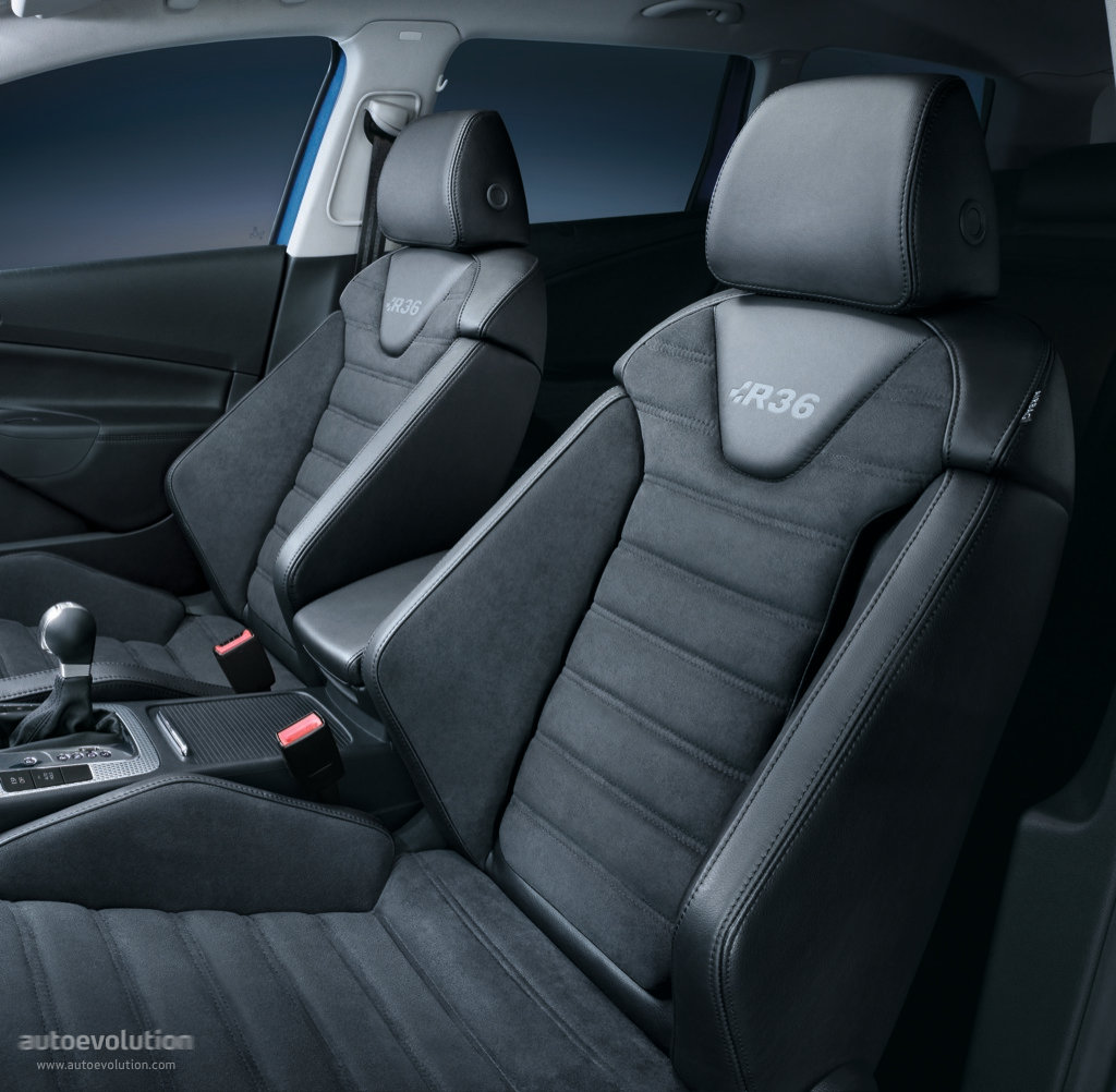 Volkswagen Passat R photo 25