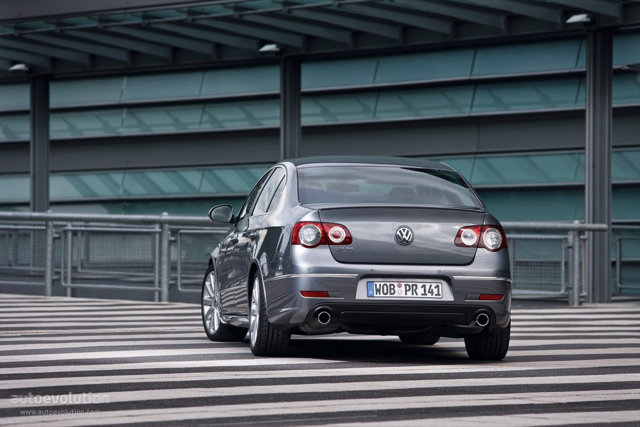 Volkswagen Passat R photo 8