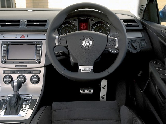 Volkswagen Passat R photo 22