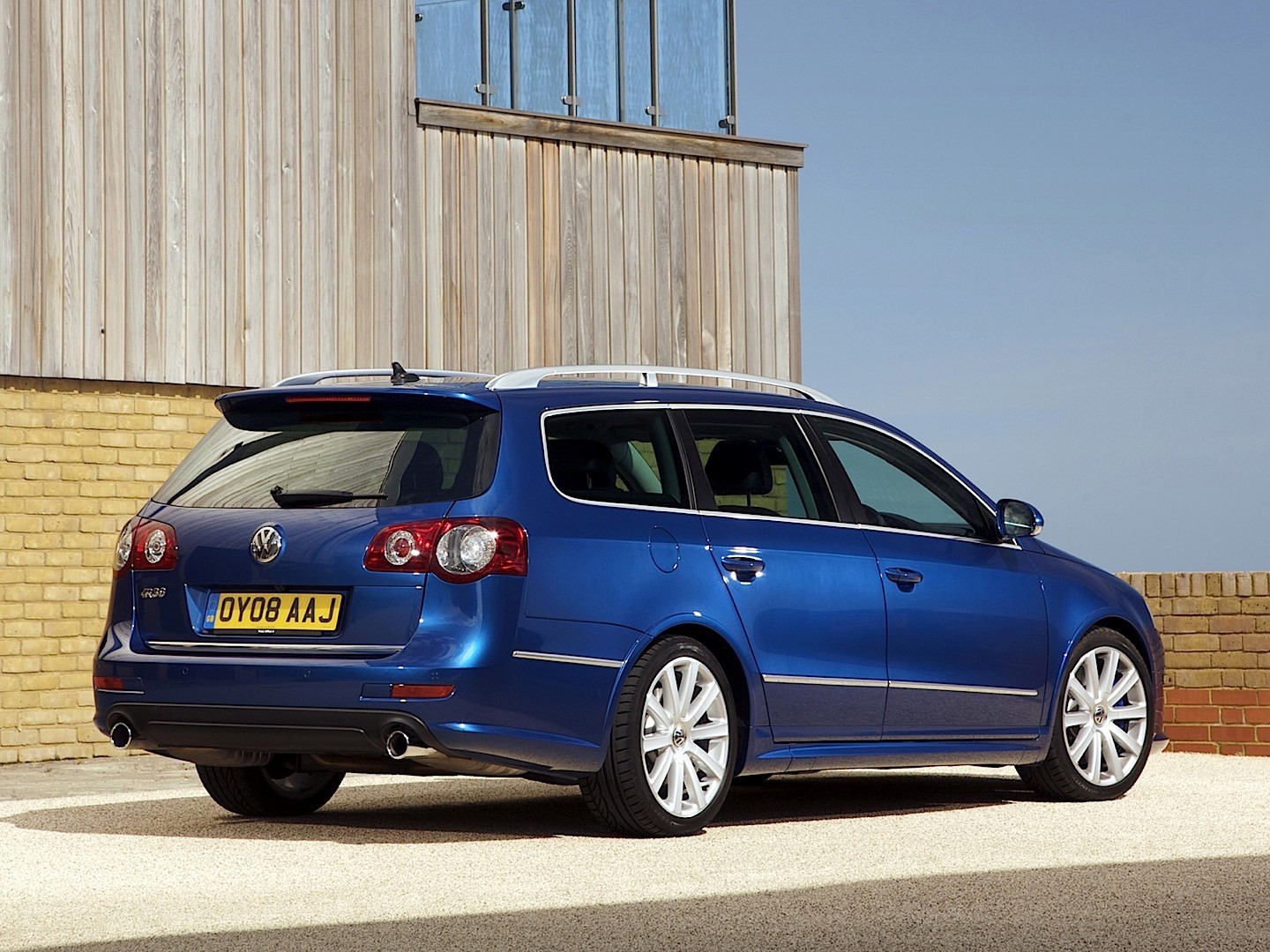 Volkswagen Passat R photo 19