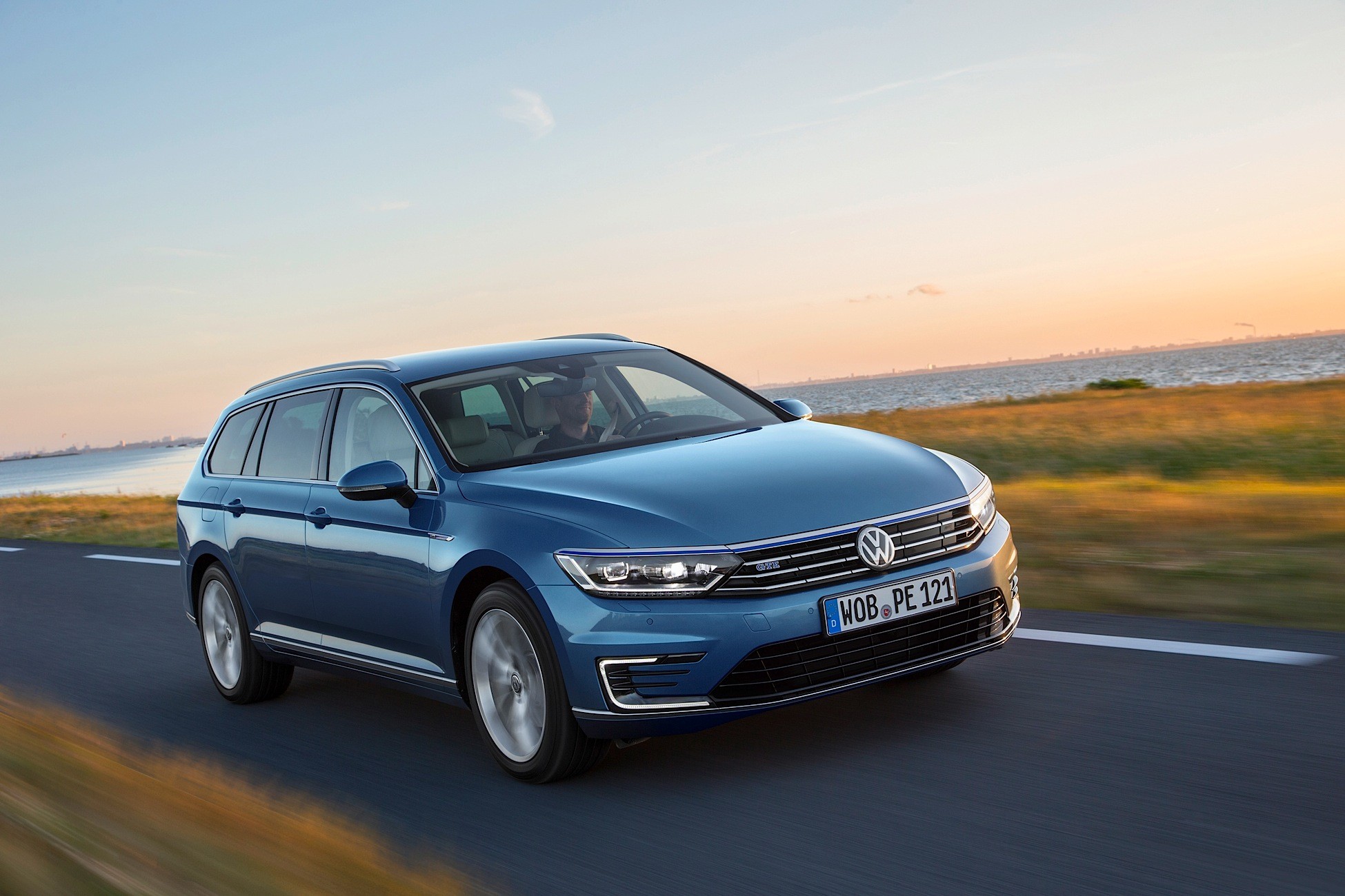 Volkswagen Passat Variant Gte photo 14