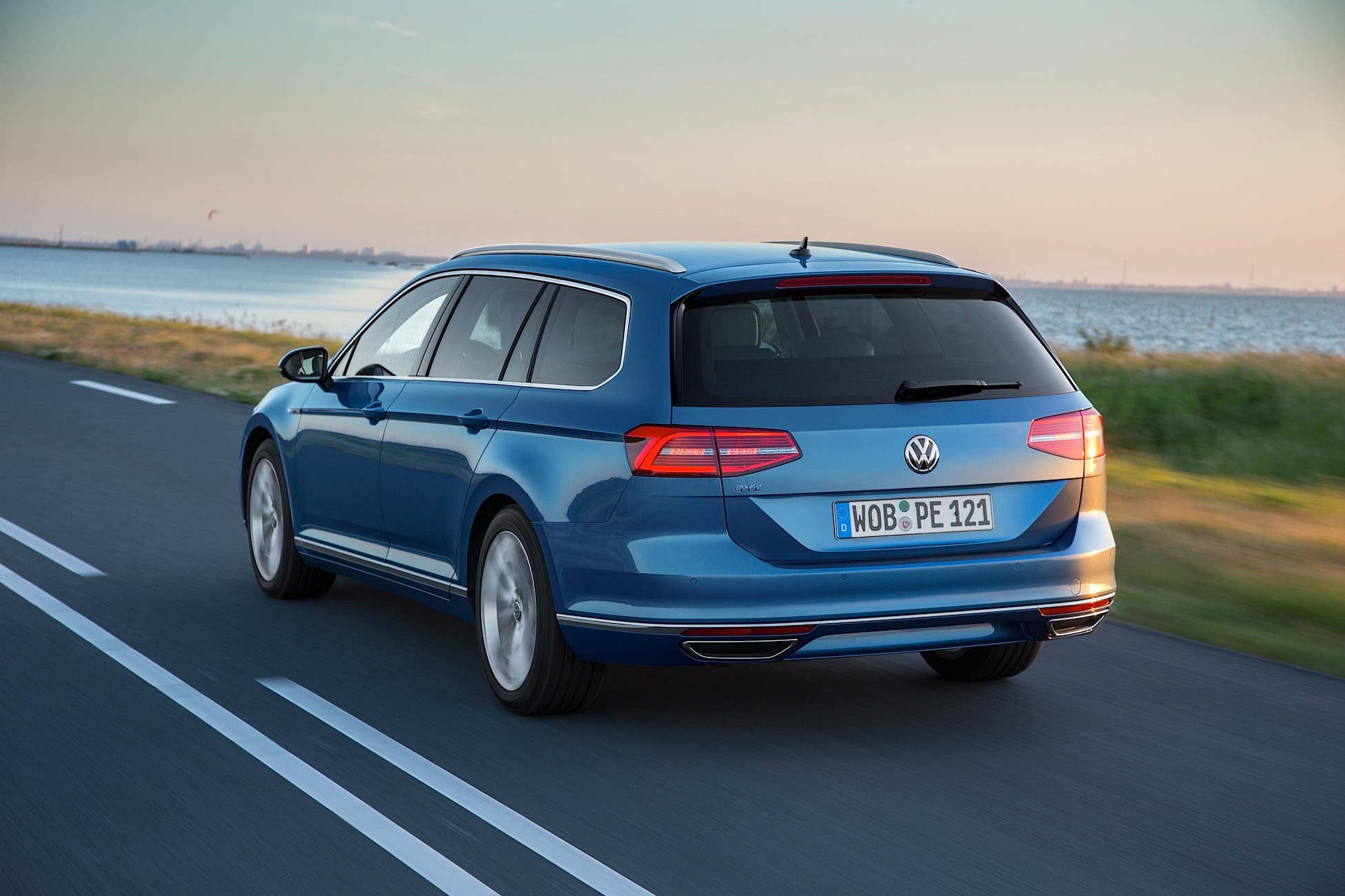 Volkswagen Passat Variant Gte photo 15