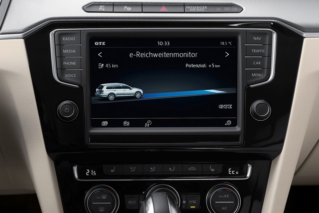 Volkswagen Passat Variant Gte photo 16