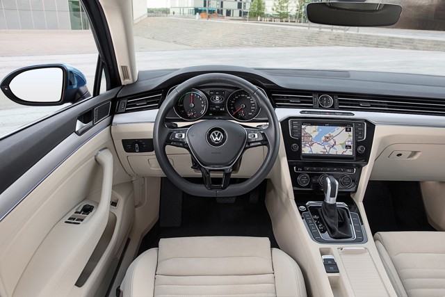 Volkswagen Passat Variant Gte photo 22
