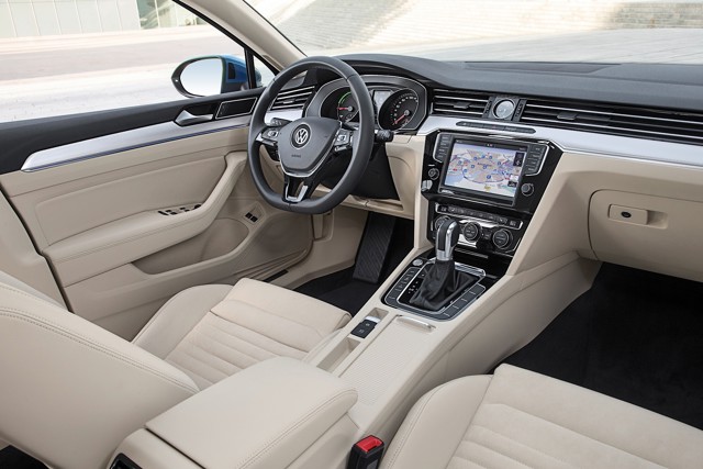 Volkswagen Passat Variant Gte photo 23