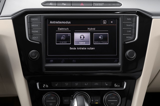 Volkswagen Passat Variant Gte photo 26
