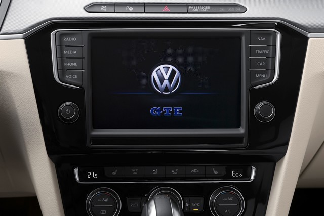 Volkswagen Passat Variant Gte photo 27