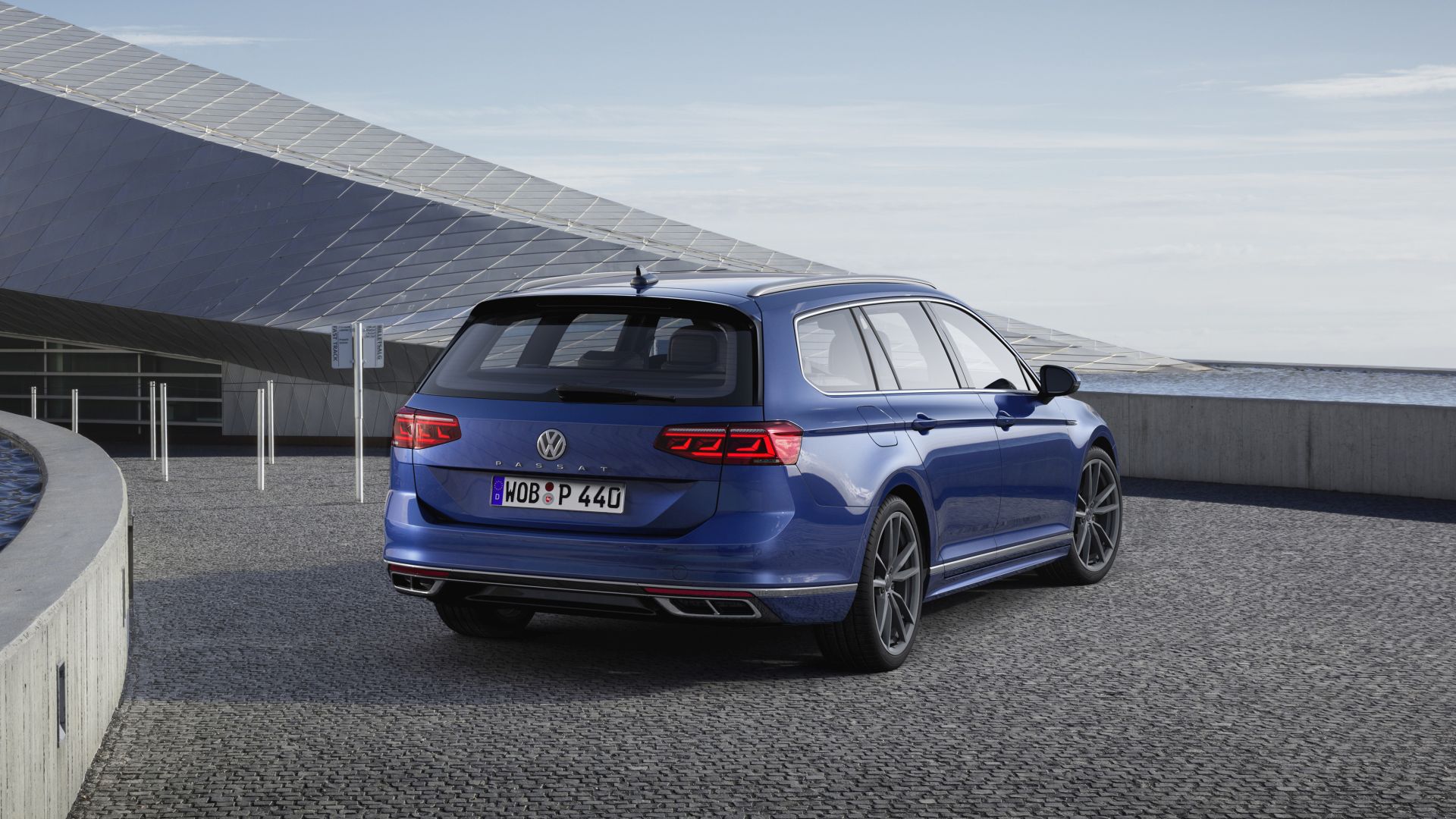 Volkswagen Passat Variant photo 11