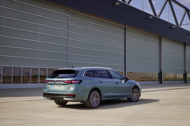 Volkswagen Passat Variant photo 2