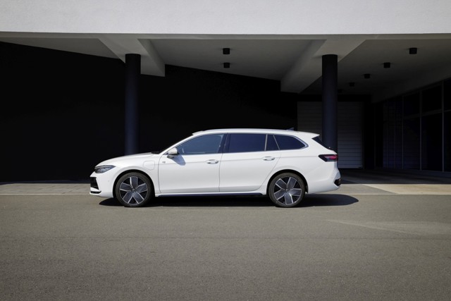Volkswagen Passat Variant photo 16