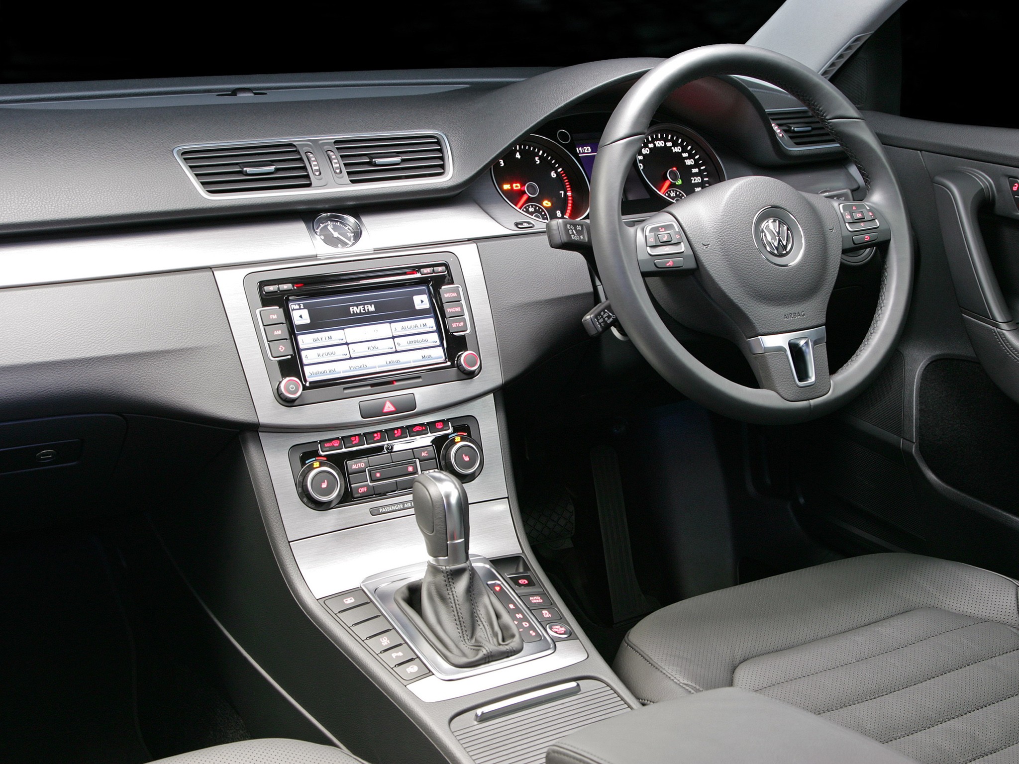 Volkswagen Passat photo 43