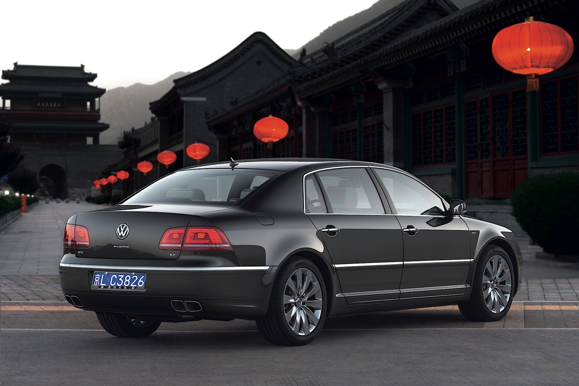 Volkswagen Phaeton photo 15
