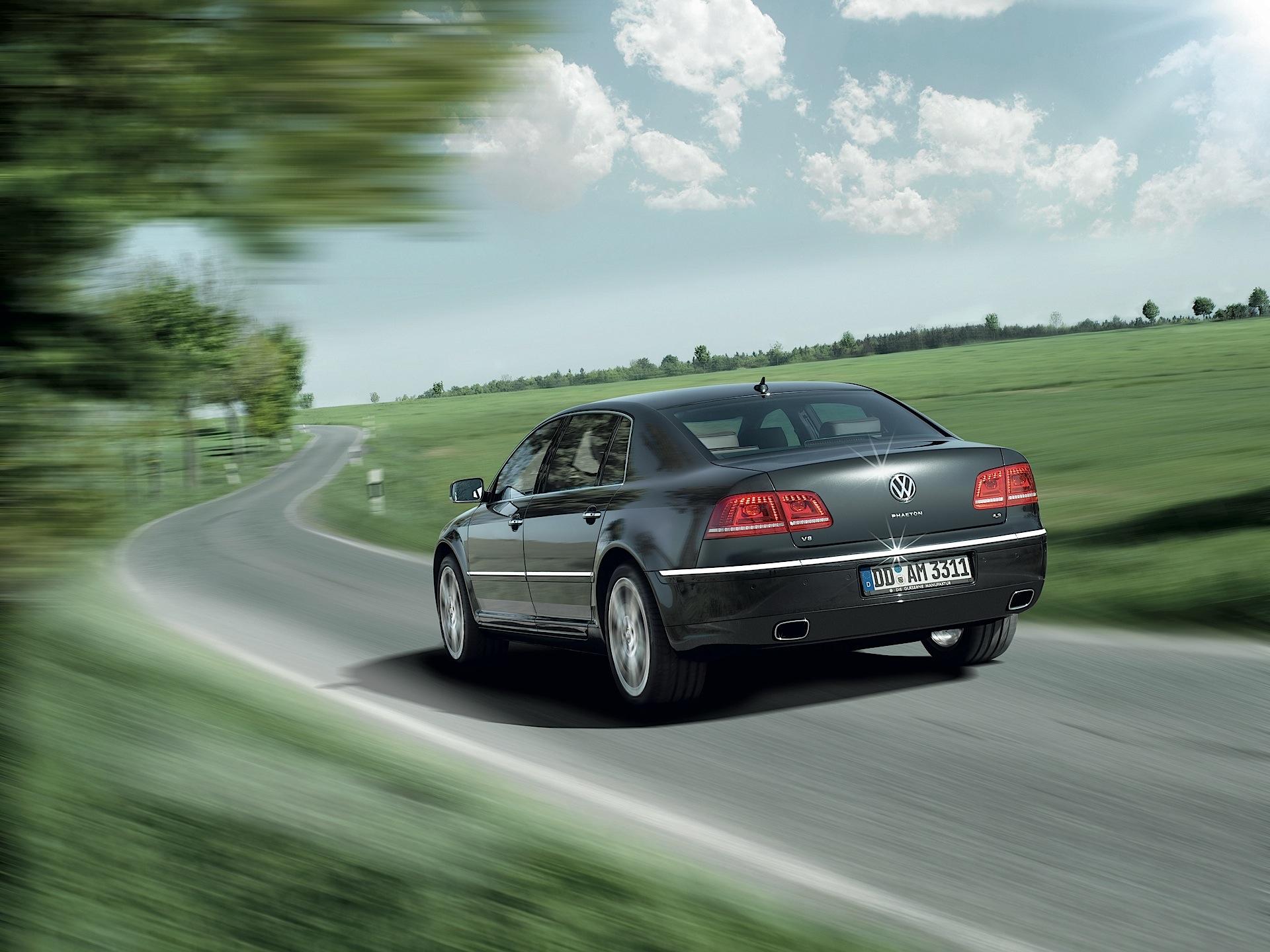 Volkswagen Phaeton photo 24