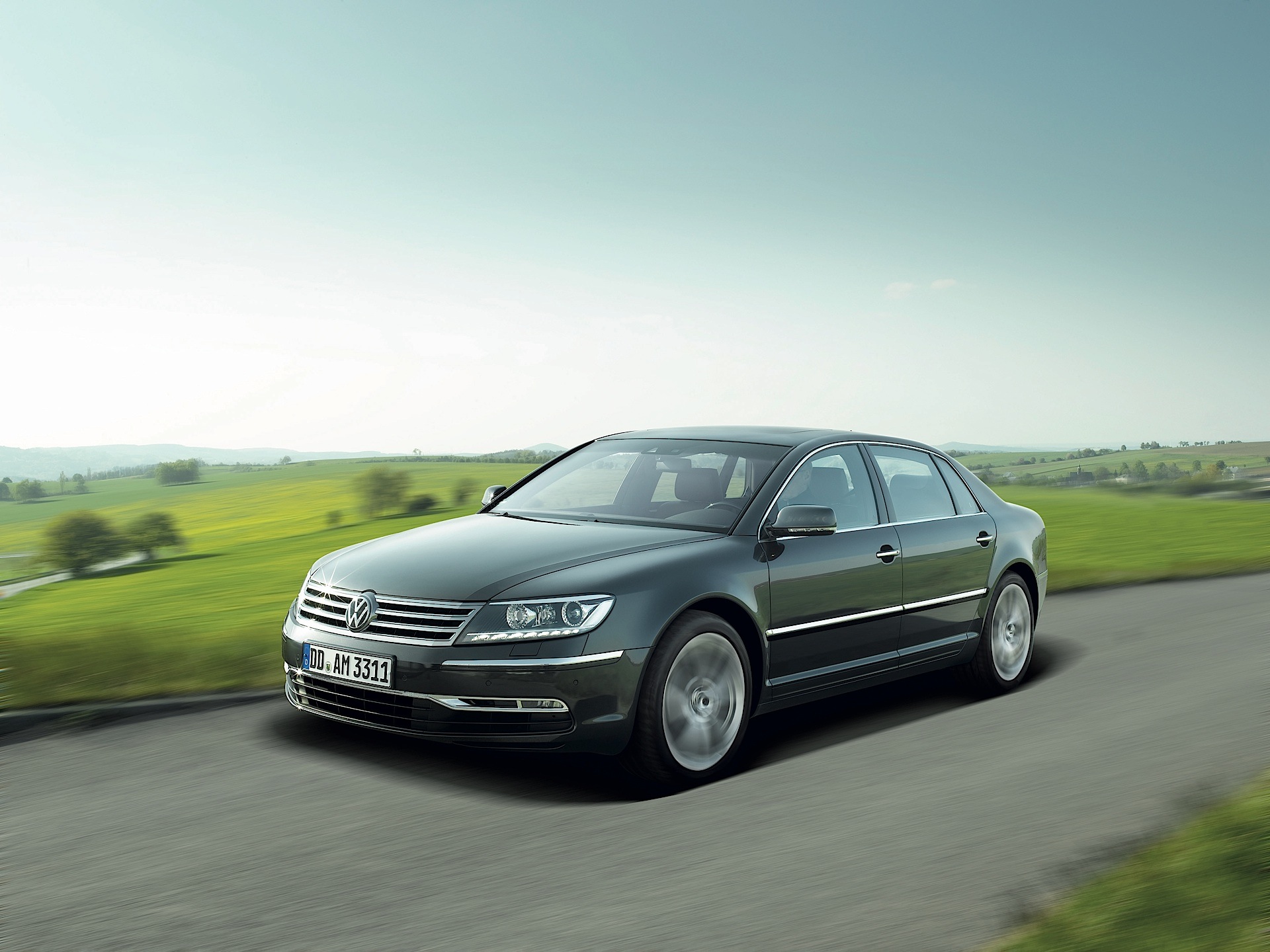 Volkswagen Phaeton photo 25