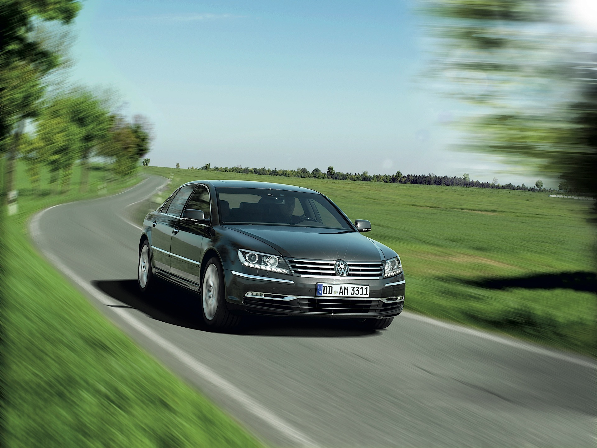 Volkswagen Phaeton photo 26