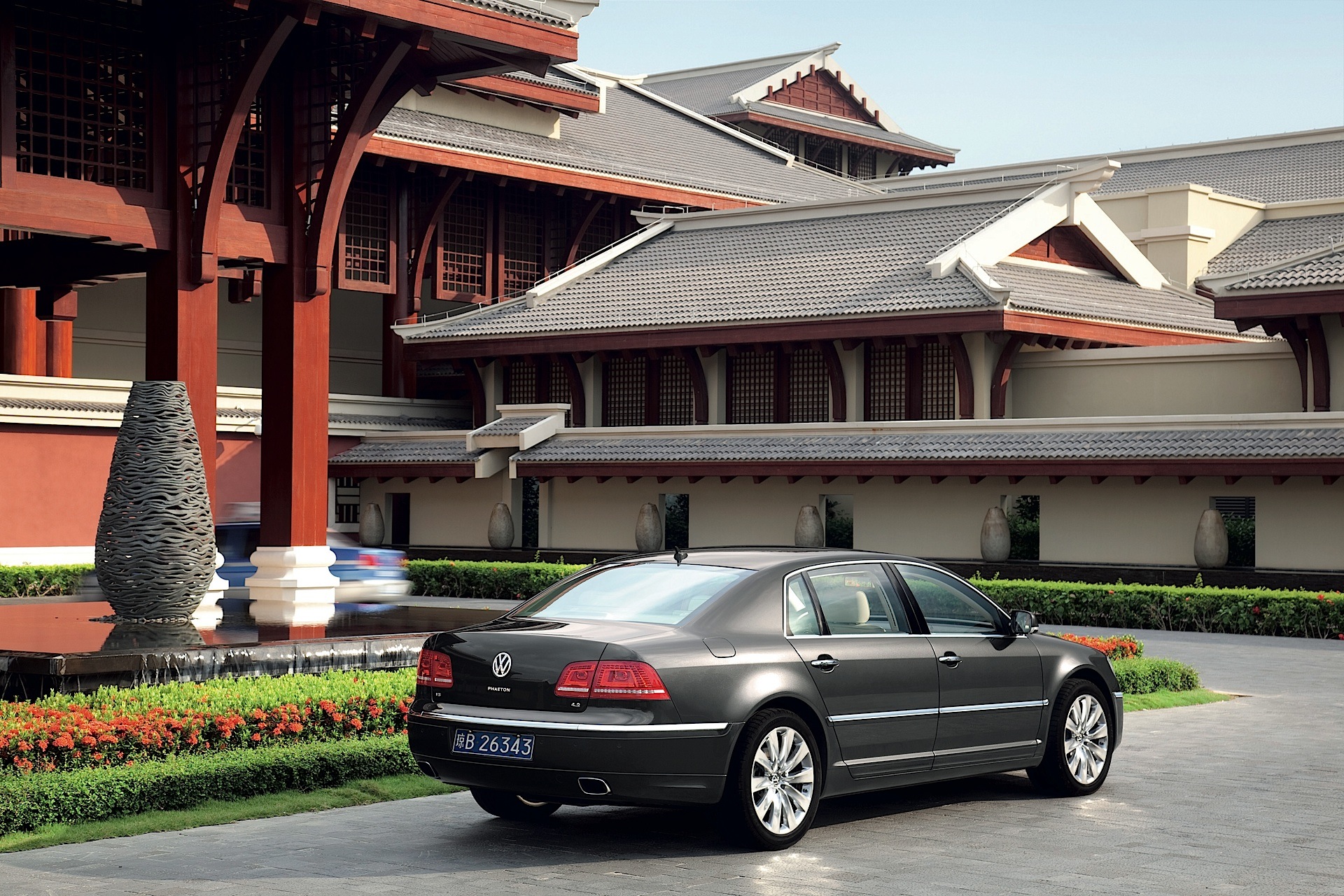 Volkswagen Phaeton photo 6