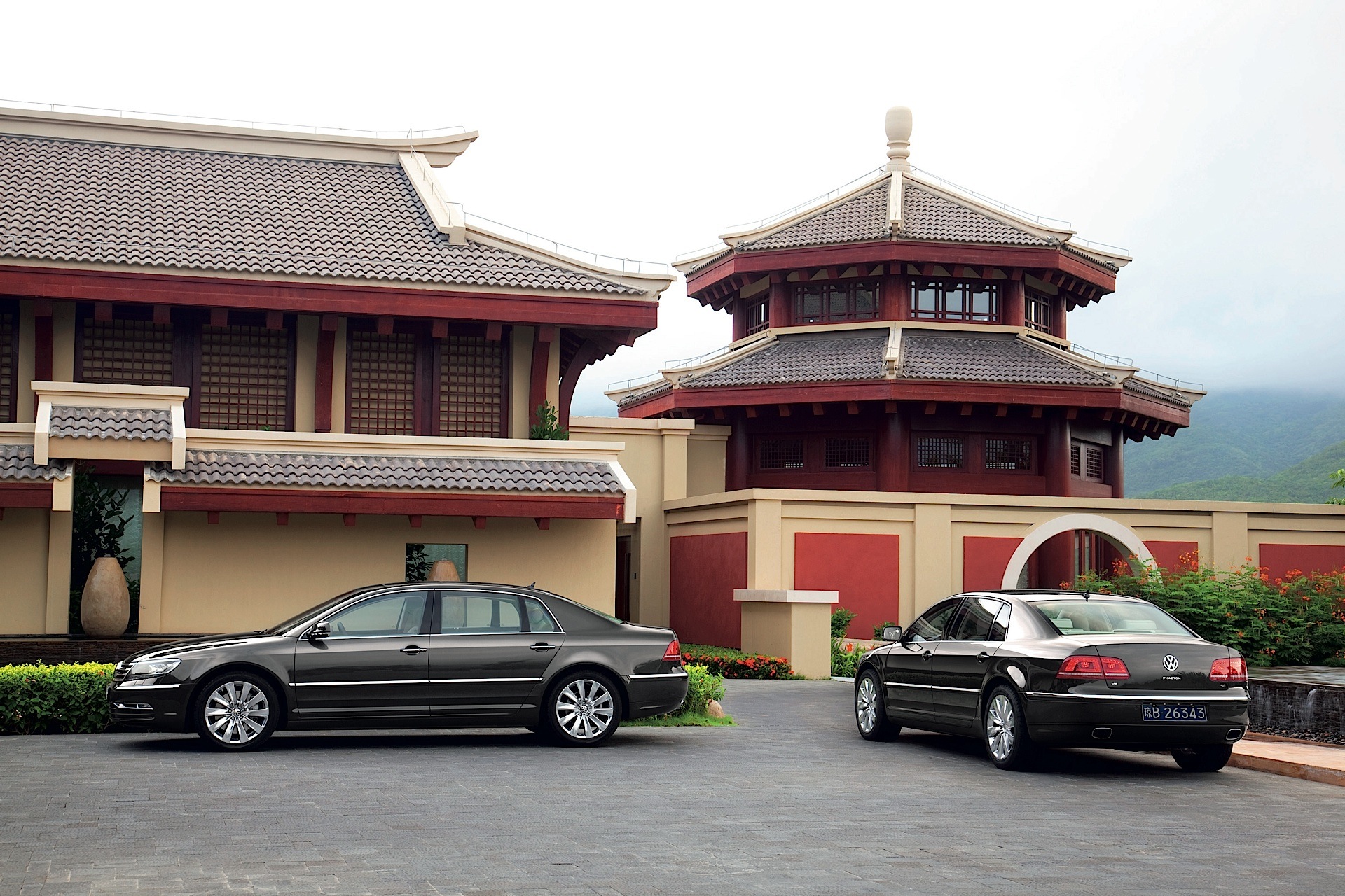 Volkswagen Phaeton photo 7