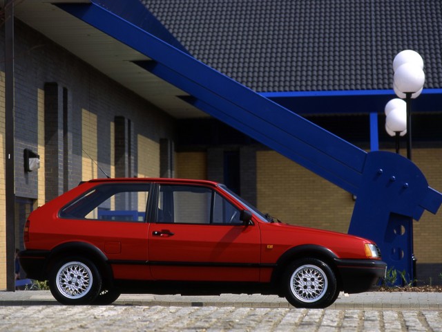 Volkswagen Polo 3 Doors photo 8