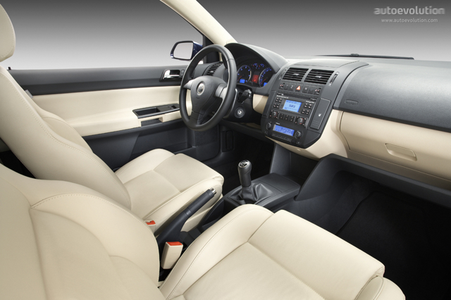 Volkswagen Polo 3 Doors photo 5