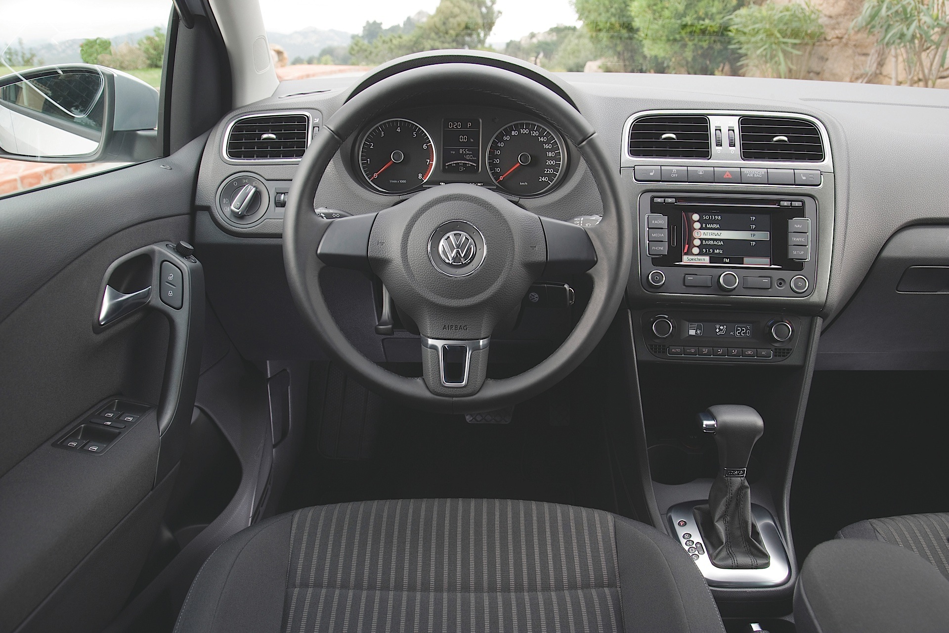 Volkswagen Polo 3 Doors photo 30