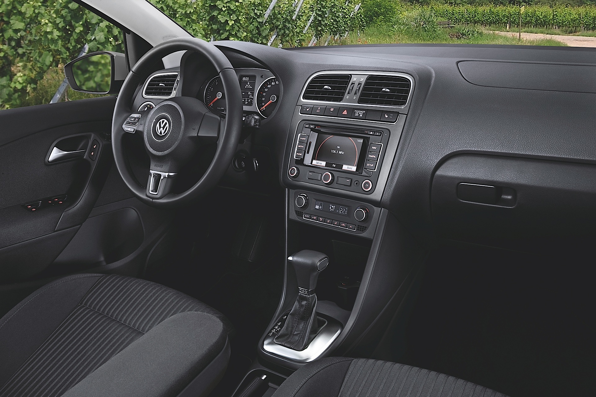 Volkswagen Polo 3 Doors photo 33