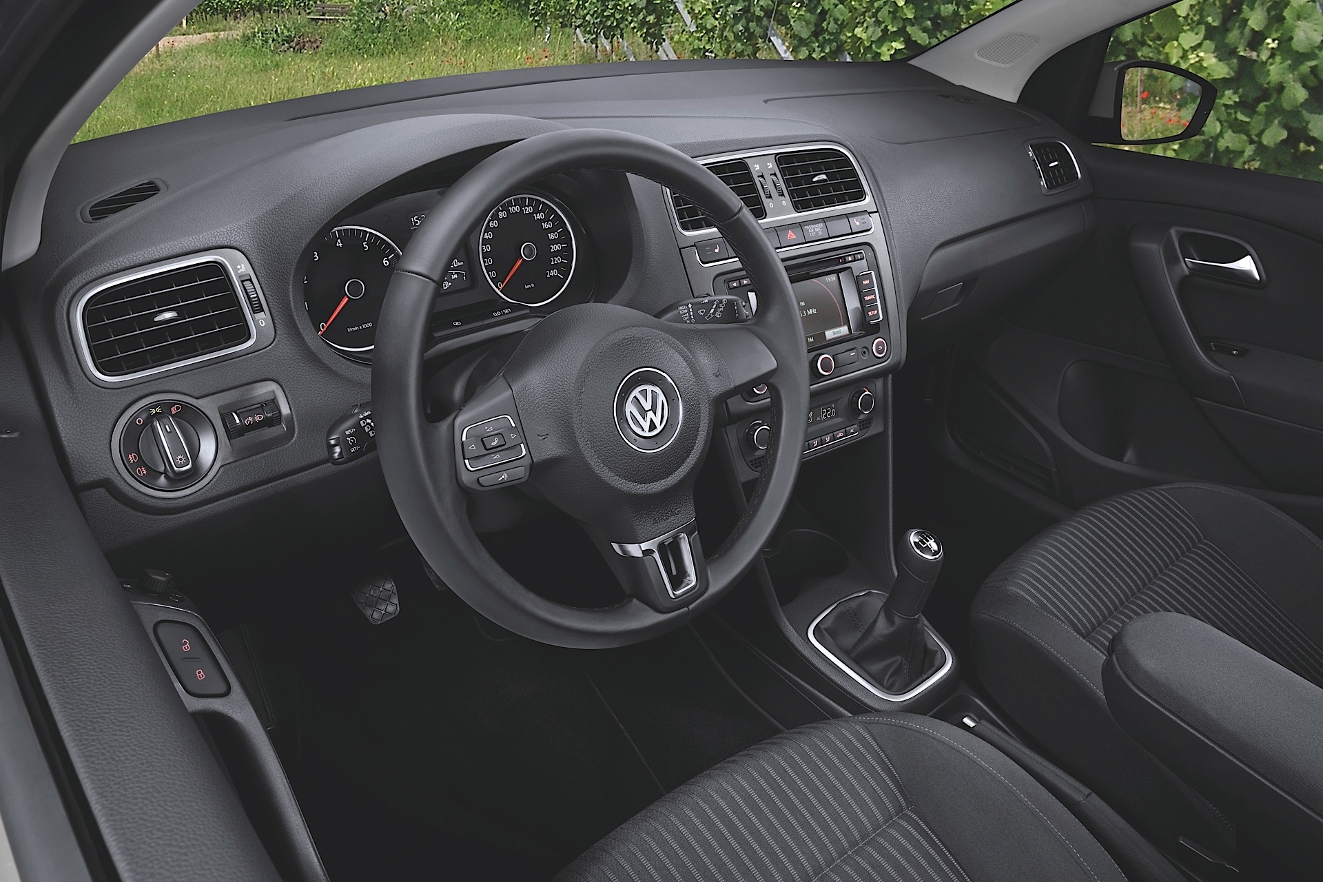 Volkswagen Polo 3 Doors photo 34