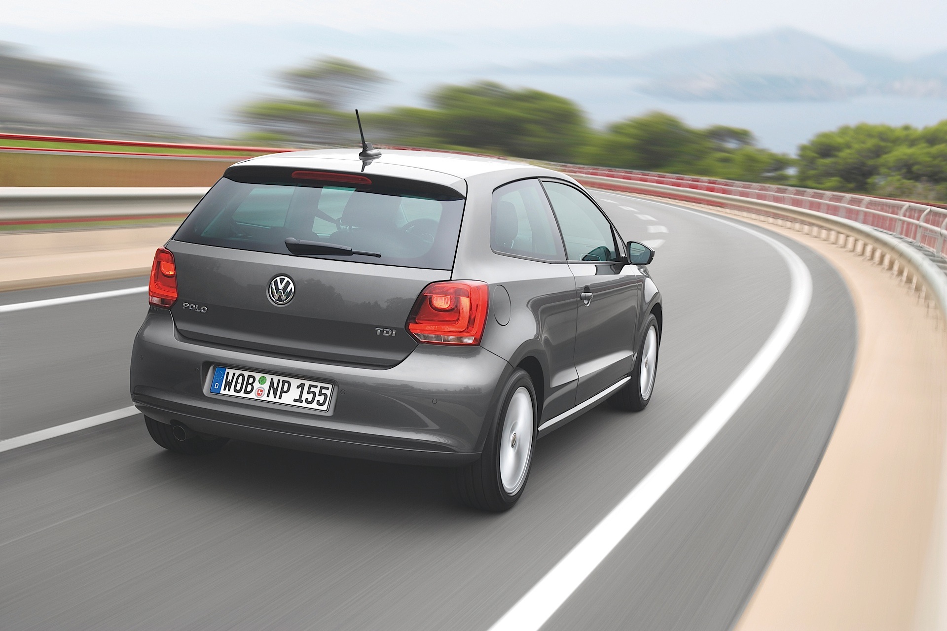 Volkswagen Polo 3 Doors photo 9