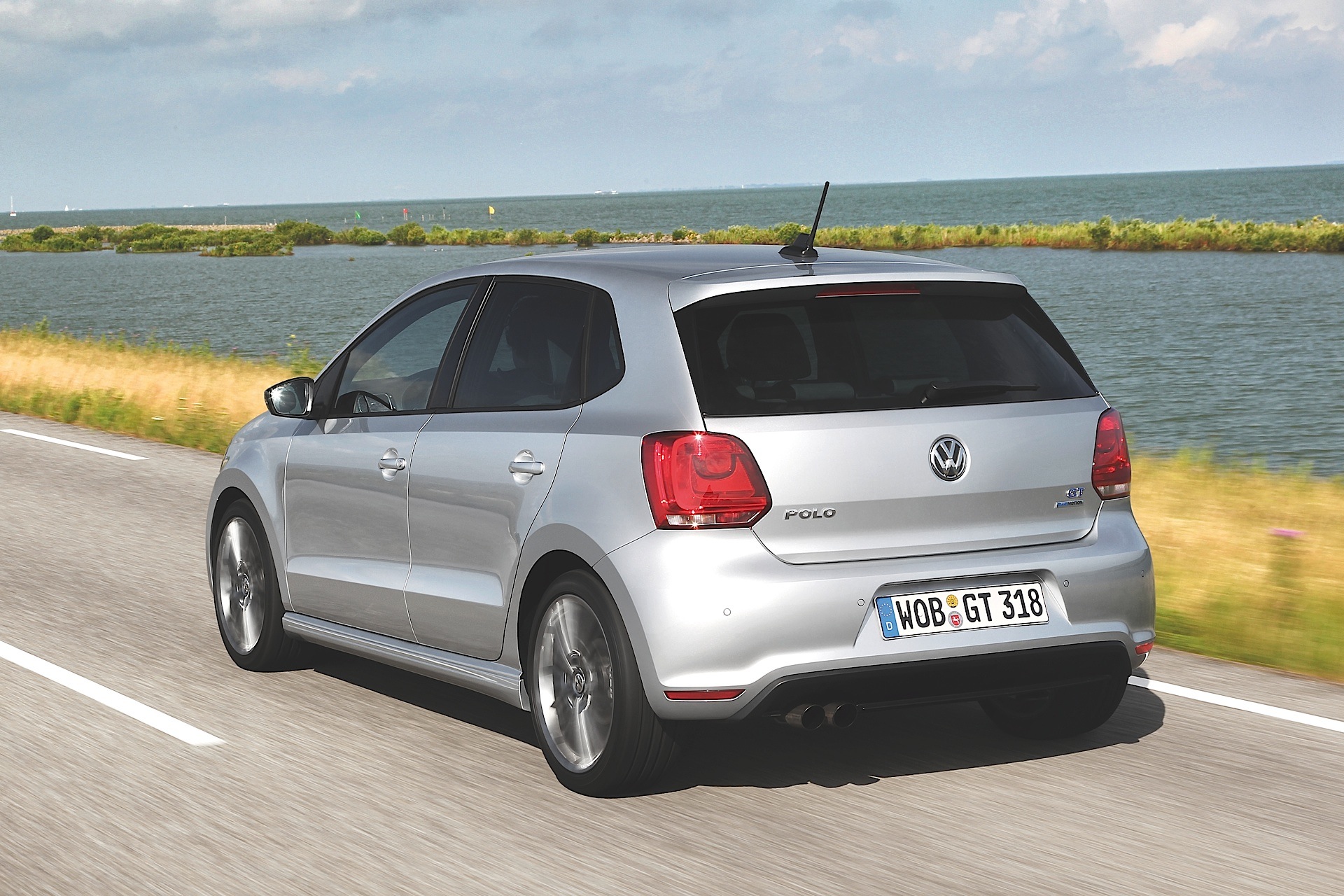 Volkswagen Polo Bluegt photo 24