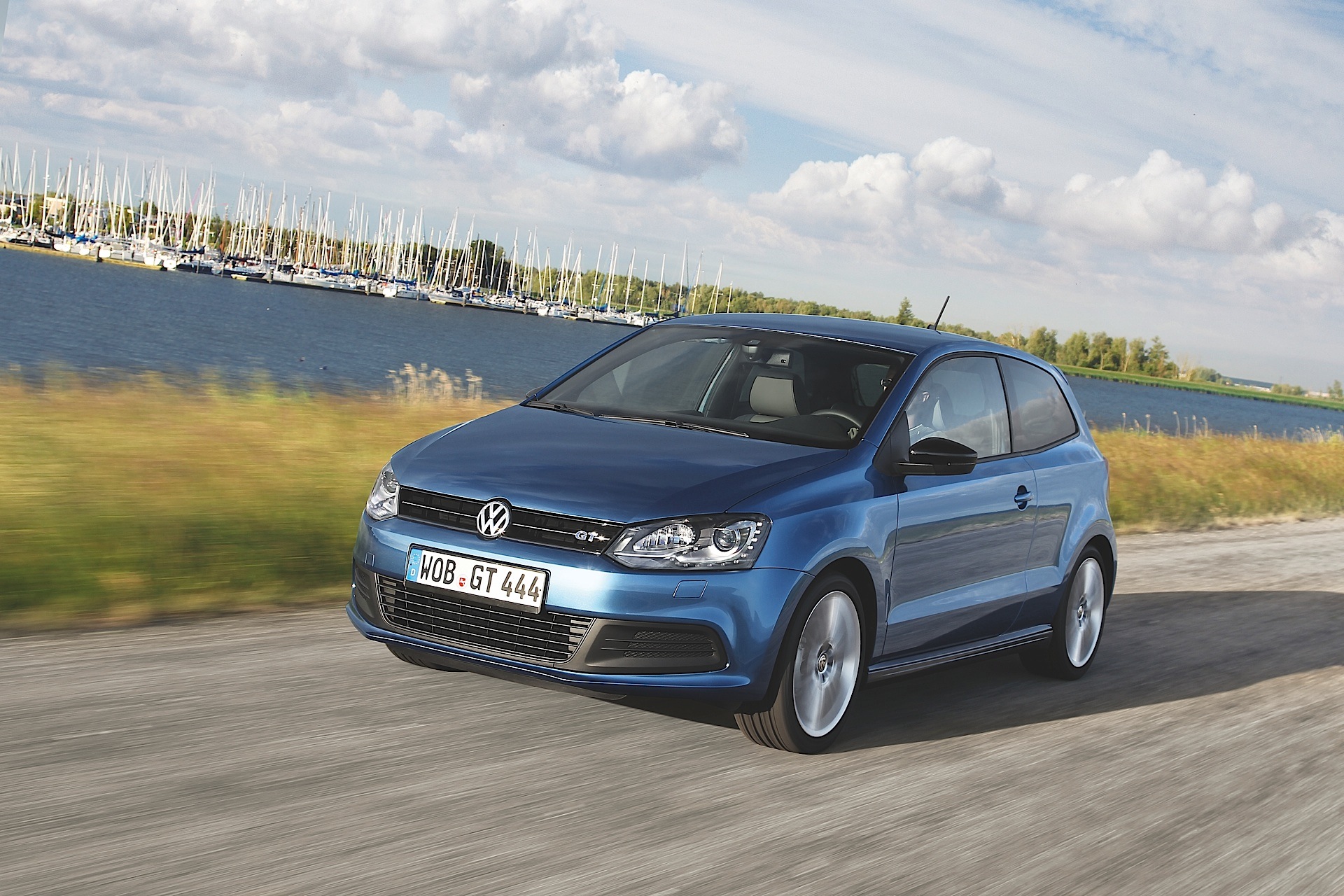 Volkswagen Polo Bluegt photo 3