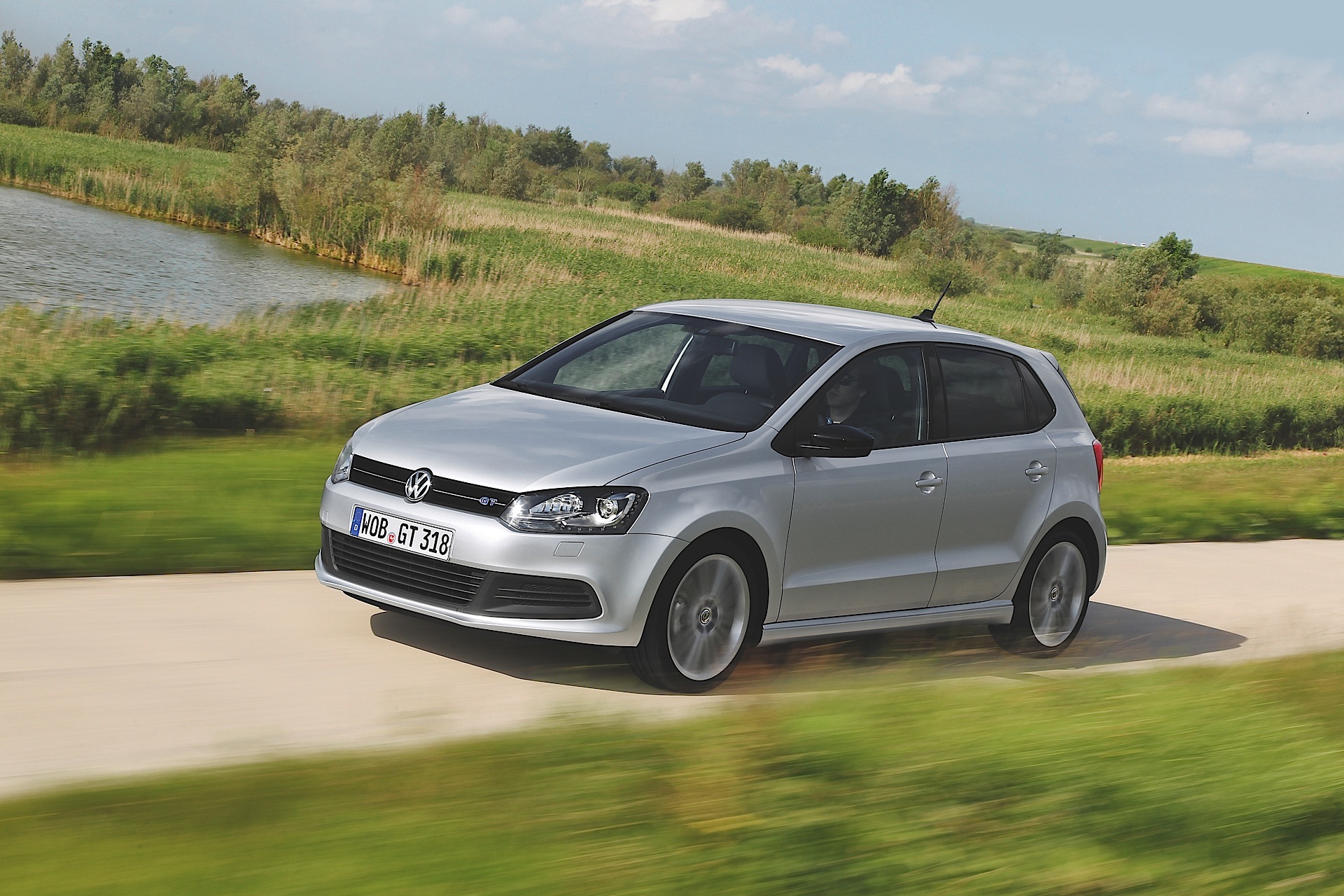 Volkswagen Polo Bluegt photo 31