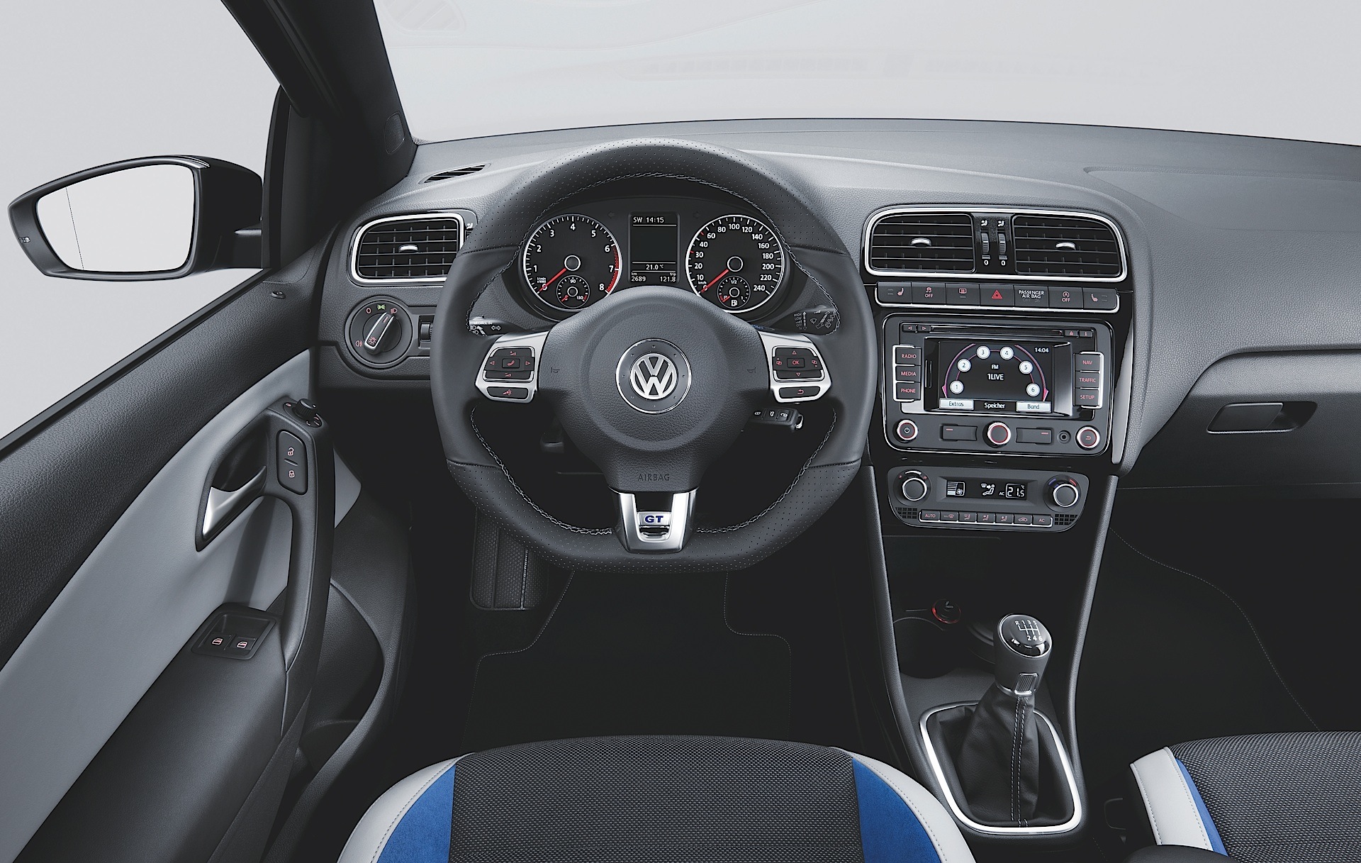 Volkswagen Polo Bluegt photo 38